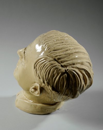 Busto de um Homem, c.1934 (cerâmica vidrada) de Donald Hastings