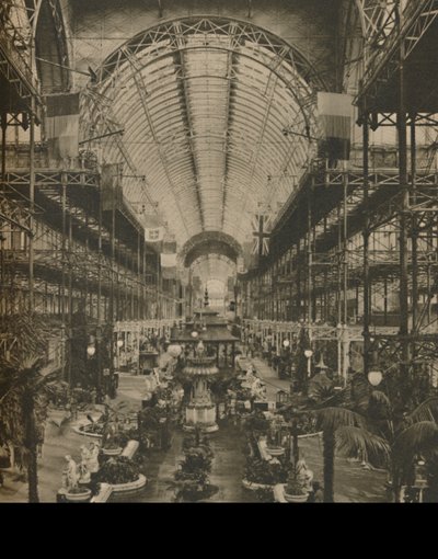 Grande salão com seus feixes de aglomeração e água ornamental, c1935. de Donald McLeish