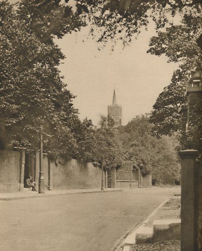 Igreja de Hampstead de entre as paredes frondosas de Frognal Lane, c1935. de Donald McLeish
