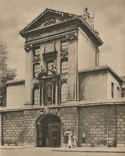 Portão principal de St. Bartholomews, Londons Eldest Hospital, c1935. de Donald McLeish