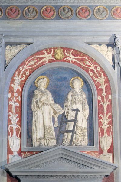 St. Lawrence e St. Stephen, escultura em baixo relevo acima da porta norte, c.1440 (terracota) de Donatello