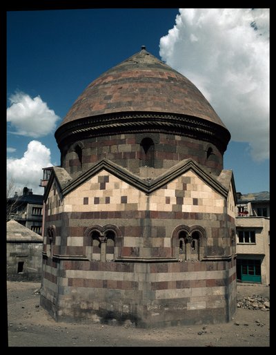 Mausoléu Octogonal do Sultão Turbesi de Dynasty Seljuq
