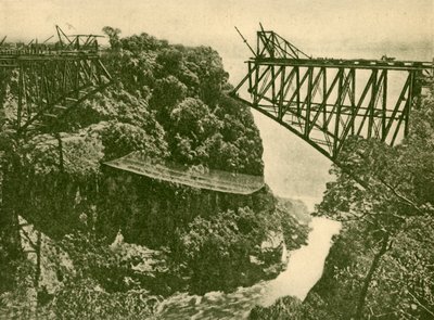 Construindo a ponte ferroviária do Zambesi, c1930. de ENA