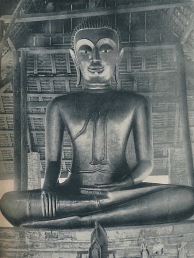 Glória do Santuário Central em Wat Suthat, Bangcoc, c1935 de ENA