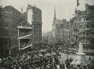 Sua Majestade Chegada ao Cemitério de St. Pauls, Londres, 1897 de E. and S. Woodbury