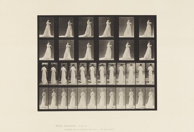 Placa 39. Andando, Mãos Envolvidas em Tricô, 1872-1885 de Eadweard Muybridge