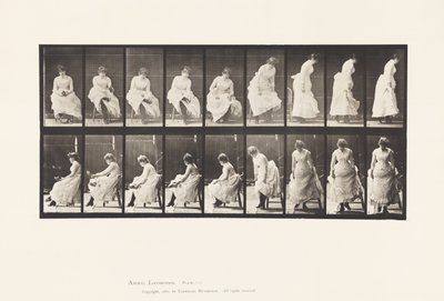 Placa 422.Toilet; Colocando Sapatos e Levantando-se da Cadeira, 1885 de Eadweard Muybridge