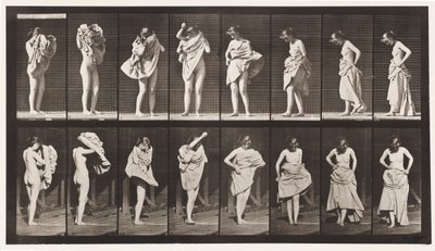 Placa 425. Banheiro, Vestir-se e Virar-se, 1872-1885 de Eadweard Muybridge
