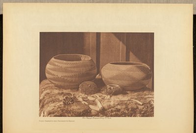 Cestos Pomo e contas de magnesite de Edward S. Curtis