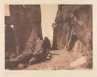 Portfólio XVI, Placa 569: Na Porta de Entrada - Acoma de Edward S. Curtis