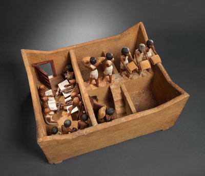 Modelo de um celeiro com escribas do túmulo de Meketre, c.1981-1975 aC (madeira, gesso, tinta, linho, grãos) de Egyptian 12th Dynasty