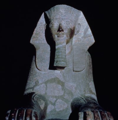 Uma Esfinge da Rainha Hatshepsut, do Templo Mortuário de Hatshepsut, Novo Reino (granito) de Egyptian 18th Dynasty