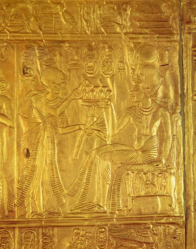 Detalhe do Santuário Dourado, do Túmulo de Tutancâmon (c.1370-1352 aC) Novo Reino (madeira revestida de gesso coberto com ouro) de Egyptian 18th Dynasty