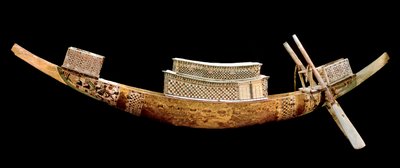 Antiquito egípcio: barco real: representa a viagem do falecido para o outro mundo. Escultura em madeira do túmulo de All-Ankh-Amon (Tutankhamun ou Tutankhamun), vale dos reis, Egito. 1375-1358 AC. Museu Egípcio, Cairo, Egito - Antiquiti egípcio de Egyptian 18th Dynasty
