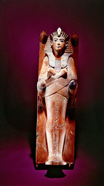 Imagem do rei em seu leito funerário, do túmulo de Tutancâmon (c.1370-52 aC) Novo reino (madeira) (ver também 149292) de Egyptian 18th Dynasty
