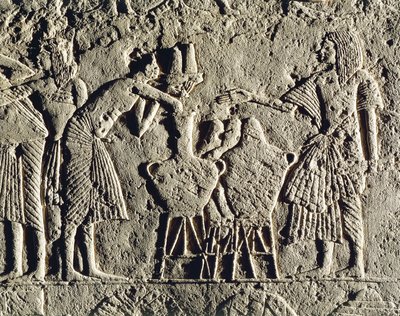Vida num campo militar: trabalhadores empregados no controlo das bebidas (vinho e cerveja), relevo do túmulo de Horemheb em Saqqara, pormenor de Egyptian 18th Dynasty