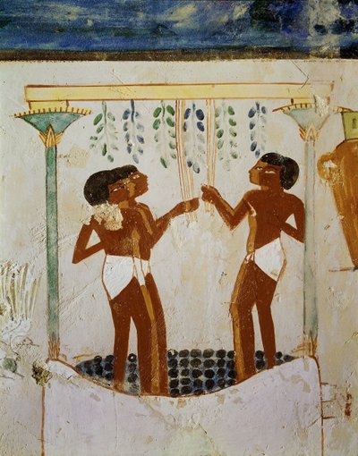 Homens a pisar uvas, um a espremer o mosto de Egyptian 18th Dynasty