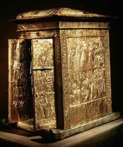 O Santuário Dourado de Tutancâmon (c.1370-52 aC) Novo Reino (madeira revestido de gesso coberto com chapas de ouro) de Egyptian 18th Dynasty