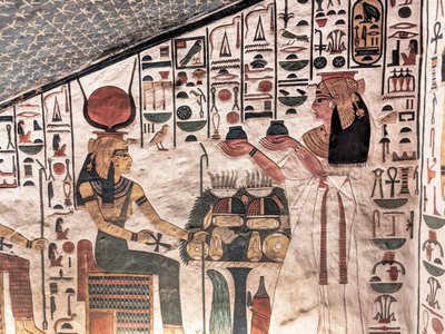 Rainha oferecendo vasos rituais (pintura de parede) de Egyptian 19th Dynasty