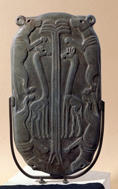 Paleta representando quatro cães e duas girafas com uma palmeira, período de finito (xisto) de Egyptian 1st Dynasty