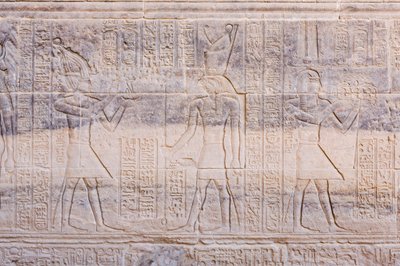 Socorros no templo de Filae, Assuão, Egipto de Egyptian 30th Dynasty