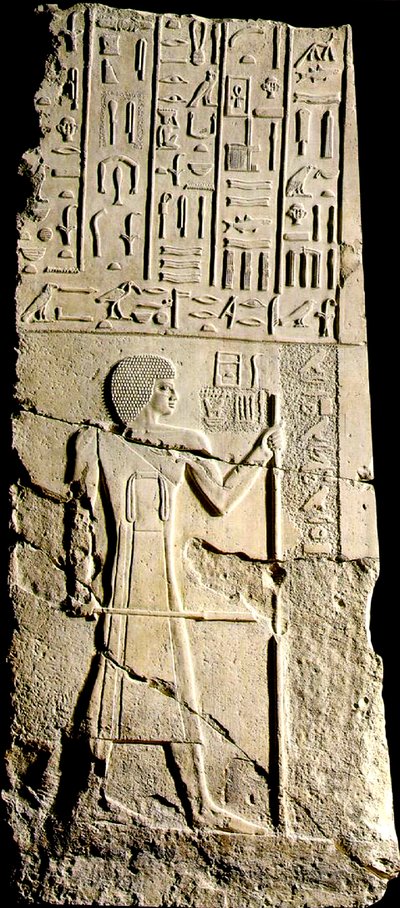 Painel, Aa-akhti, hieróglifos e uma figura, final da 3ª Dinastia (calcário) de Egyptian 3rd Dynasty