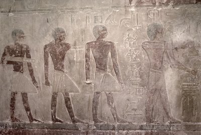 Artesãos da parede sul da Capela Mastaba de Ti, Reino Antigo (pintura de parede) de Egyptian 5th Dynasty