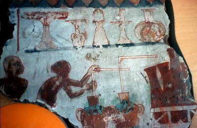 Fragmento de uma pintura de parede originalmente de Tebas, representando duas figuras masculinas no ato de preparar ou engarrafar produtos alimentícios em forma líquida, 1540-1479 aC (pintura de parede) de Egyptian Egyptian
