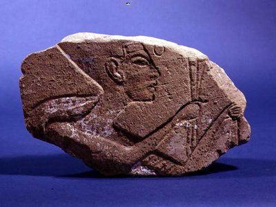 Cabeça de alívio de Nefertiti, da Abadaya Grave B86 (pedra) de Egyptian Egyptian
