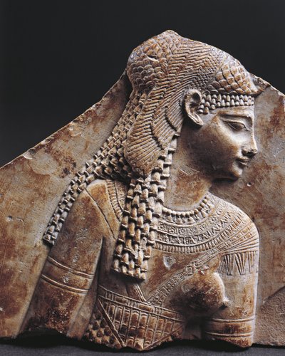 Fragmento de baixo relevo retratando Cleópatra de Egyptian Ptolemaic Period