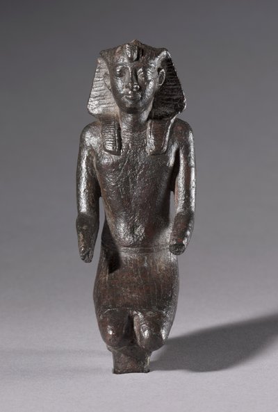 Estatueta do rei ajoelhado, período greco-romano, 304-30 aC de Egyptian Ptolemaic Period