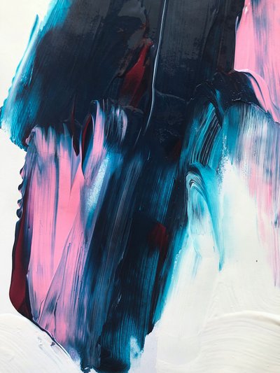 Azul Dinâmico e Rosa Abstrato de Ejaaz Haniff