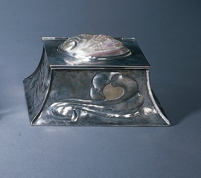 Inkwell (cobre prateado e madrepérola) de Elizabeth Eaton Burton