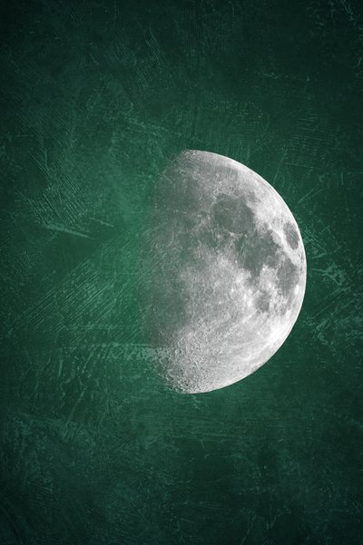 Lua Cósmica Texturizada de Ema Paraschiv
