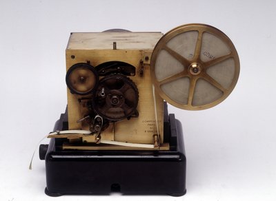 Impressora telegráfica Baudot System Telegraph Printer, patenteada 1874 (suportes mistos) de Emile and Carpentier Jules Baudot