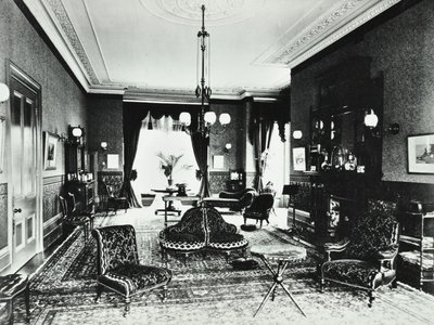 18 Addison Road: sala de estar, 1890 de English Photographer