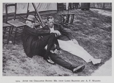 1914, Depois da ronda de desafios, o Sr. (agora Lord) Balfour e A F Wilding (fotografia a preto e branco) de English Photographer