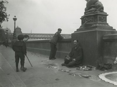 Um artista de pavimento no aterro de English Photographer