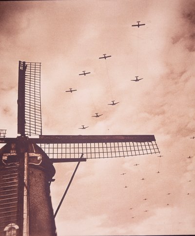 Planadores de reboque aliados que transportam tropas aerotransportadas sobre a Holanda, Batalha de Arnhem de English Photographer