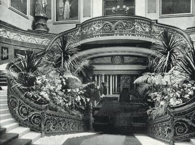 Palácio de Buckingham, a Grande Escadaria (foto a p/b) de English Photographer