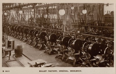Fábrica de balas, Arsenal, Woolwich (foto a p/b) de English Photographer
