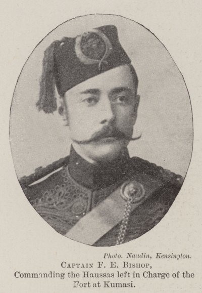Capitão FE Bishop, comandando a esquerda de Haussas em Charge of the Fort at Kumasi de English Photographer