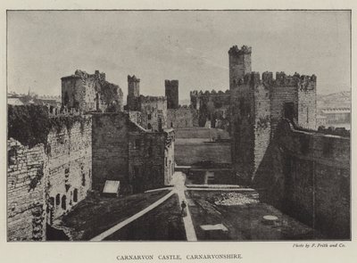 Carnarvon Castle, Carnarvonshire de English Photographer