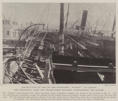 Destruição por fogo do navio a vapor Fushun em Canton, os destroços, da clarabóia da Engine-Room, com vista para o Saloon de English Photographer