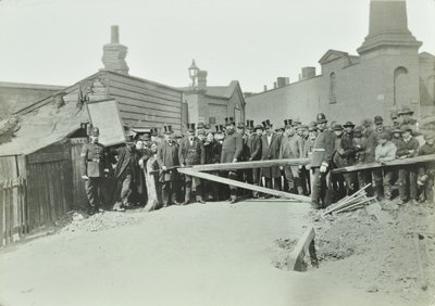 Eastferry Road libertando-se de lott, 1885 de English Photographer
