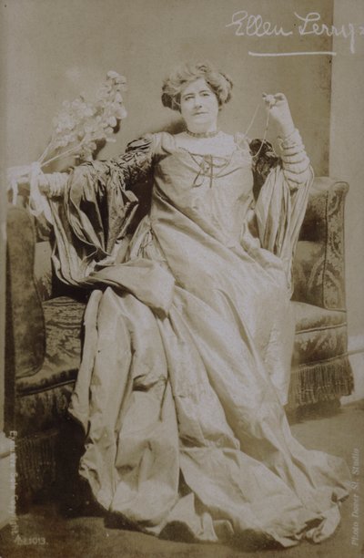 Ellen Terry (foto a p/b) de English Photographer