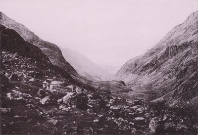 Entrada para o Passe de Llanberis (foto a p/b) de English Photographer