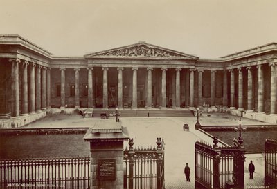 Vista frontal do Museu Britânico de English Photographer