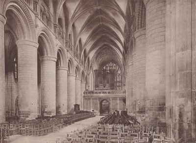 Gloucester: A Catedral, Nave East (foto a p/b) de English Photographer