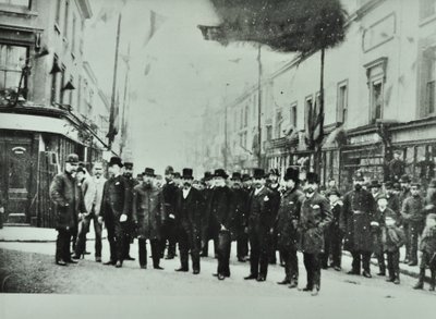 Hare Street: inauguração do ferry de Woolwich, 1889 de English Photographer